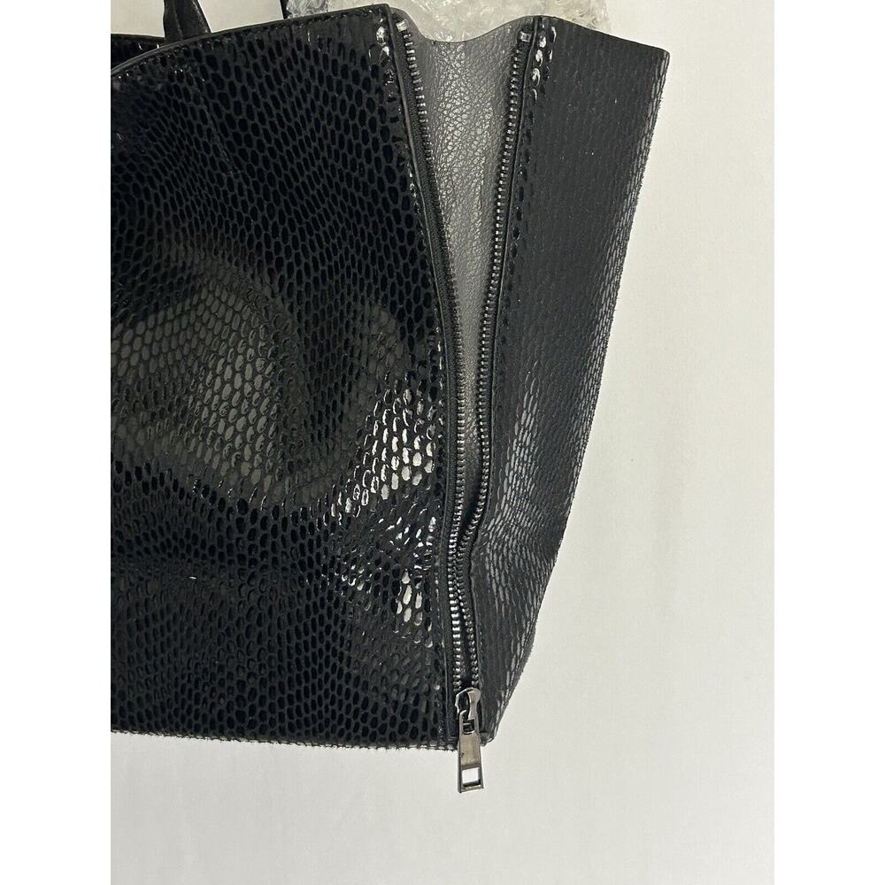 Sorial Prive Embossed Black Leather Snakeskin Tote - Picture 4 of 7
